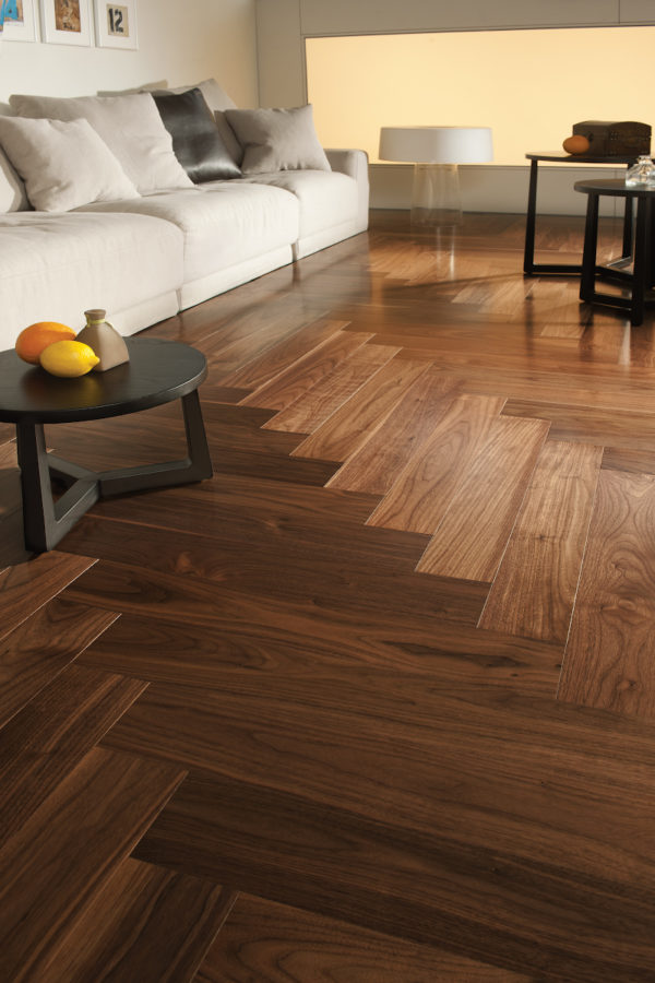 Английская елка 90⁰ Coswick American Walnut Лак (1322-1101-30) Селект (1,29 м2)