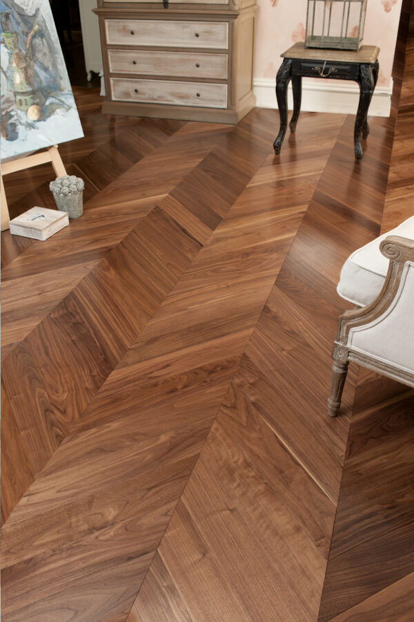 Французская елка 60⁰ Coswick American Walnut Лак (1323-1101-30) Селект (1,114 м2)