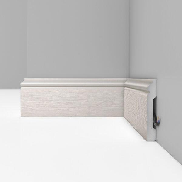 Плинтус Decomaster D005-1070 ДМ 79*13*2400 мм