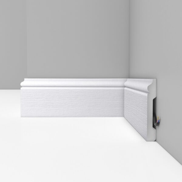 Плинтус Decomaster D005-70 ДМ 79*13*2400 мм