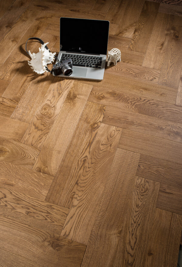 Английская елка 90⁰ Coswick Кедр рустикальный / Cedar Rustic (1122-4281-20) Таверн (1,29 м2)